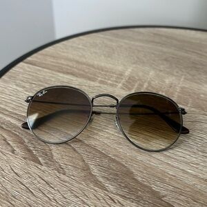 Round Brown Ray-Bans